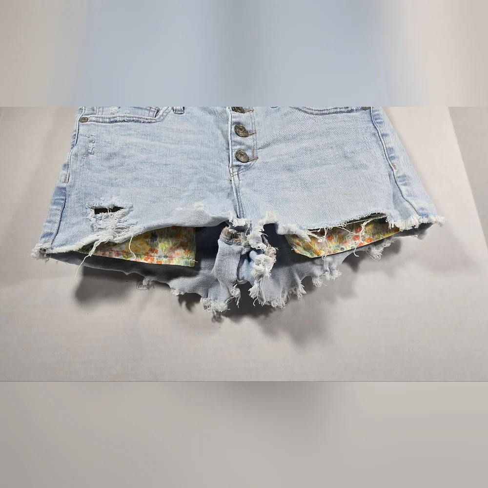 American Eagle Next Level Stretch Hi-Rise Shortie Shorts Distressed Women's 6 - Picture 2 of 12